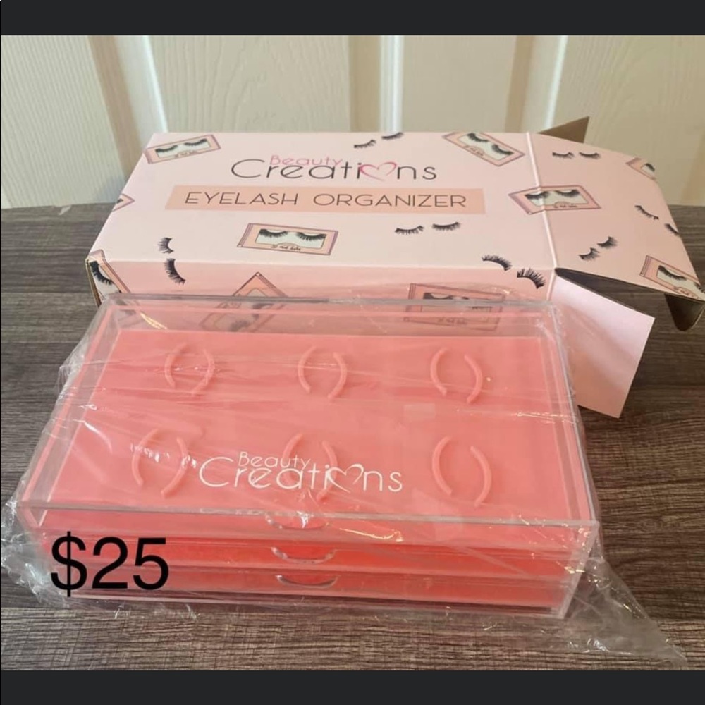 Beauty creations eyelash holder